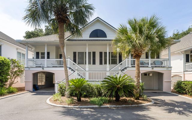 13 Links Clubhouse Ct, Isle Of Palms, SC 29451