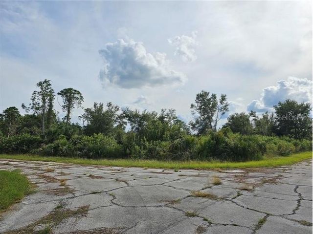 1 Hinshaw Ave, North Pt, FL 34288