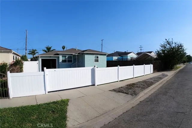 1808 N  Grape Ave, Compton, CA 90222