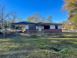 113 S  1st St, Osyka, MS 39657