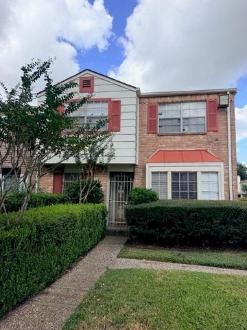 8367 Nairn St, Houston, TX 77074