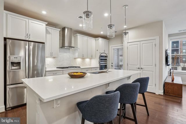 3507 Bellflower Ln #101, Rockville, MD 20852