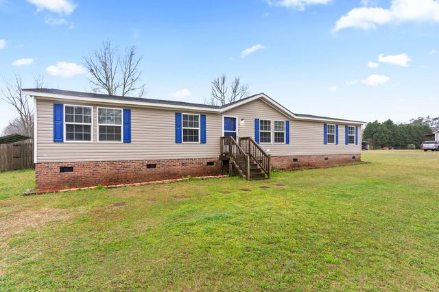 69 Page Meadow Ln, Riegelwood, NC 28456