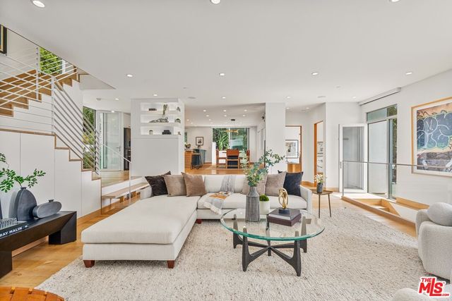 2129 Redcliff St, Los Angeles, CA 90039