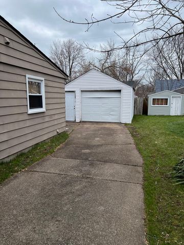 3047 Sterling Rd, Lorain, OH 44052