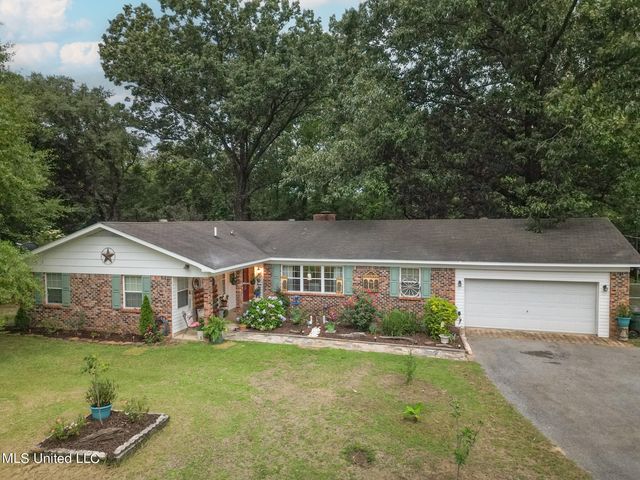 1103 Ward Pineview Rd, Lucedale, MS 39452
