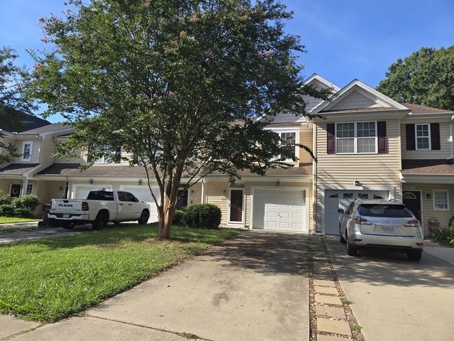 2008 Paramont Ave, Chesapeake, VA 23320