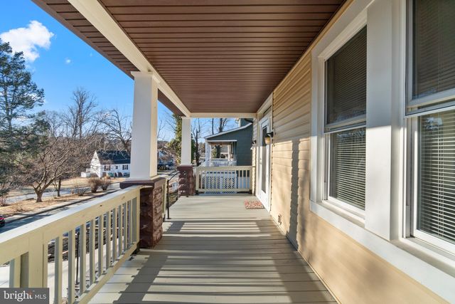1005 Saint Charles Ave, Baltimore, MD 21229