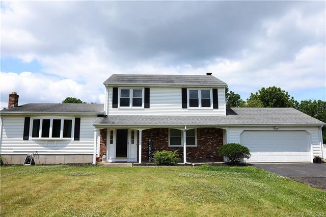 26 Woodhouse Ave, Northford, CT 06472