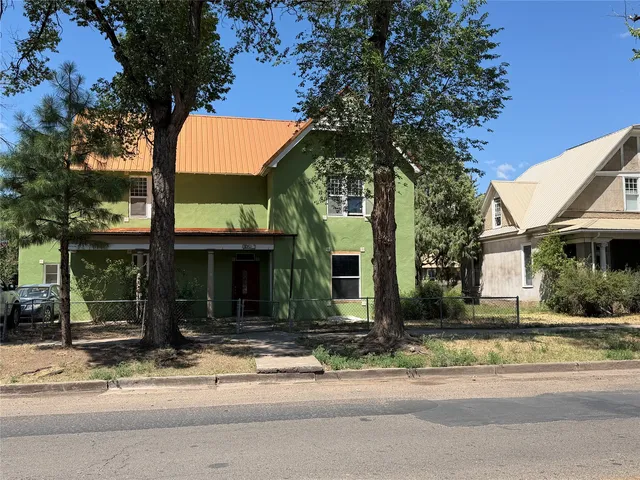 1051 7th St, Las Vegas, NM 87701