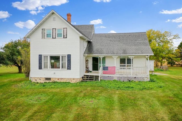 5129 Ball Park Rd, Little Suamico, WI 54141