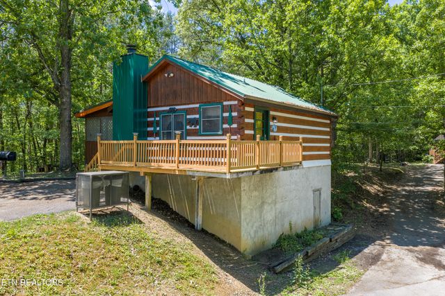 1510 Ridgecrest Dr, Sevierville, TN 37876