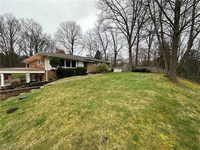 714 Northwood Dr, Uniontown, OH 44685