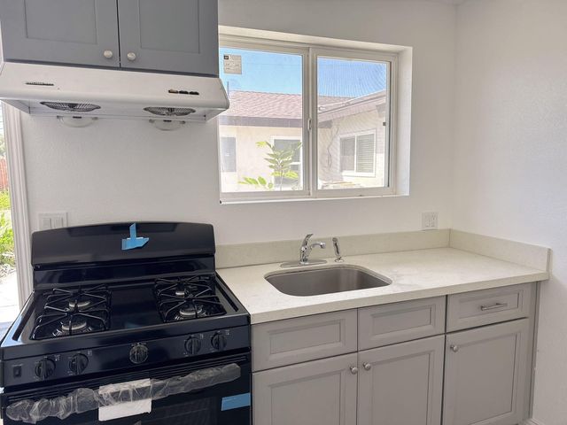 3500 S  Hedgerow Dr #2, West Covina, CA 91792