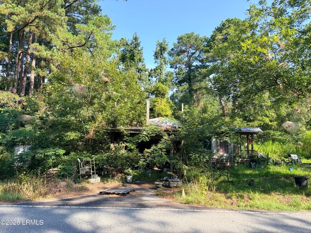 3809 Gillison Branch Road, Pineland, SC 29934