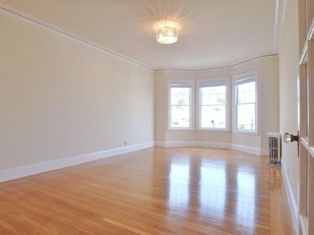 2275 19th Ave #16, San Francisco, CA 94116