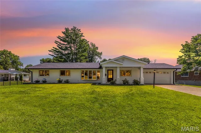 1548 Bennett Ave, Saint Louis, MO 63122