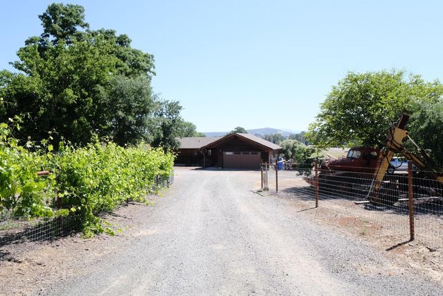 5486 Chiles Pope Valley Rd, Saint Helena, CA 94574
