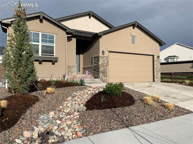 11147 Fossil Dust Dr, Colorado Springs, CO 80908