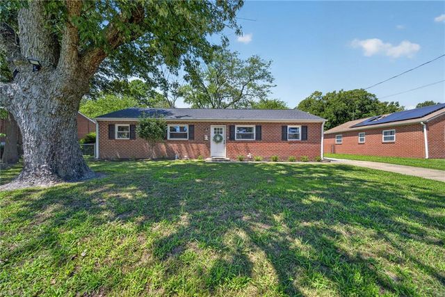 47 Nathan St, Hampton, VA 23669