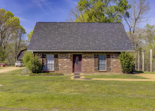 66 Big Mama Dr, Vicksburg, MS 39183