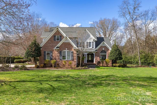 114 Trappers Ridge Dr, Rockwell, NC 28138