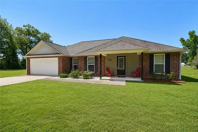 302 Walker Ferry Rd, Pollock, LA 71467