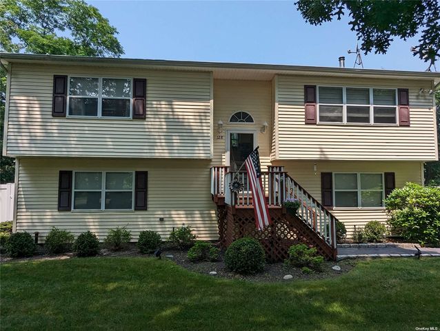 128 Belleview Avenue, Center Moriches, NY 11934