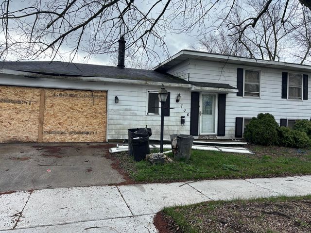 706 E  40th Pl, Griffith, IN 46319