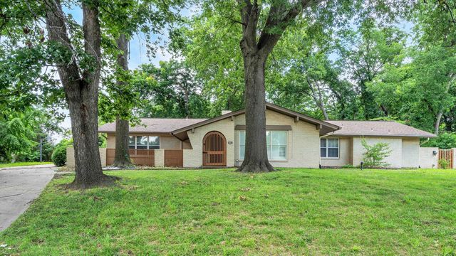 6109 S  Knoxville Ave, Tulsa, OK 74136