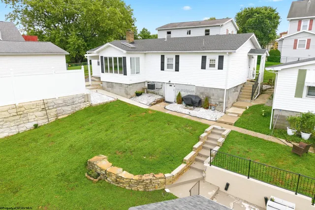 184 Vincent Ave, Westover, WV 26501
