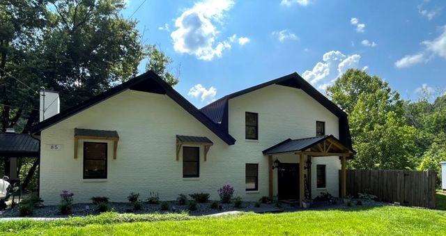 85 Old Bridge Rd W, Staffordsville, KY 41256