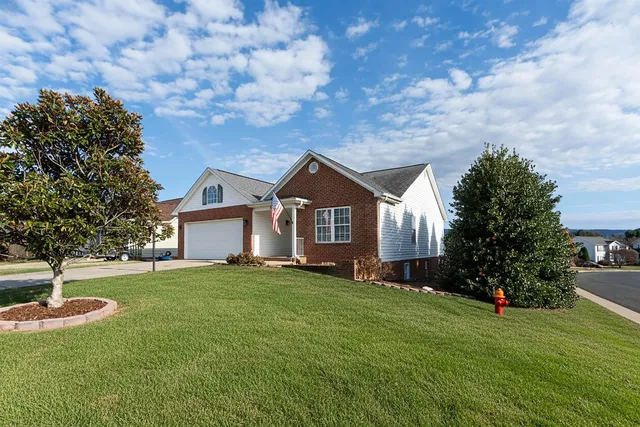 200 Bedford Rd, Waynesboro, VA 22980
