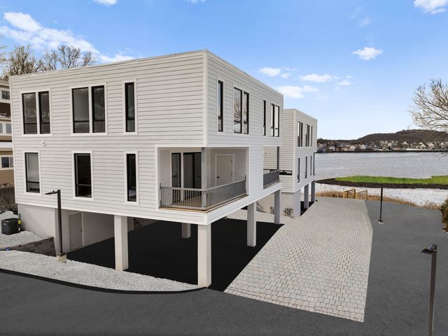 904 Quinnipiac Ave #6, New Haven, CT 06513