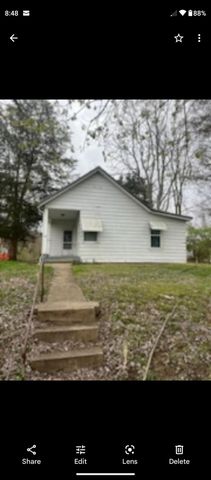 38 S  Shafer St, Athens, OH 45701