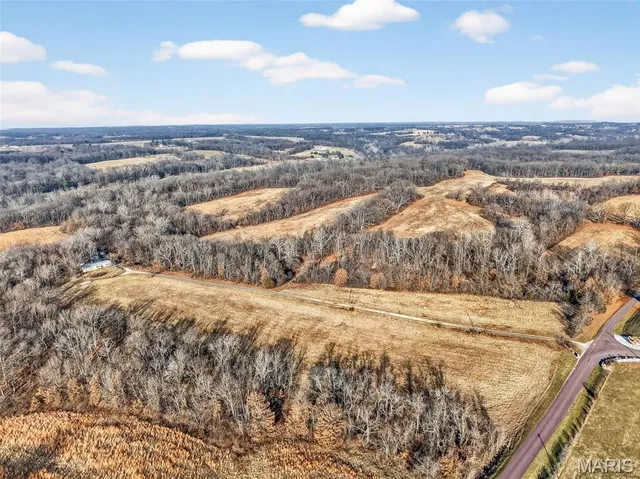 285 Graves Ln, Foley, MO 63347