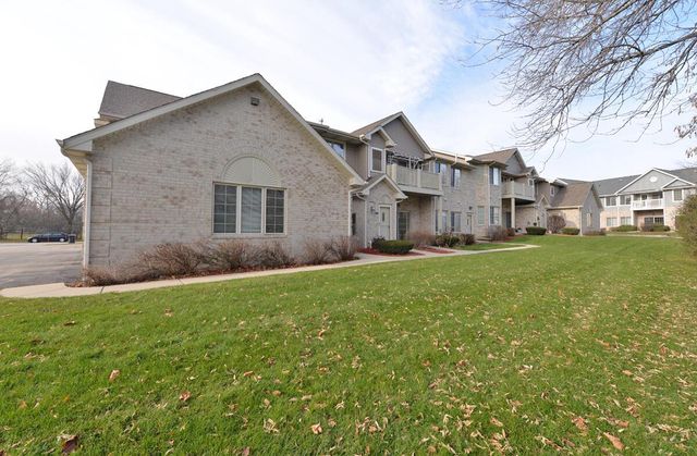 925 Hunter DRIVE UNIT 45, Racine, WI 53406