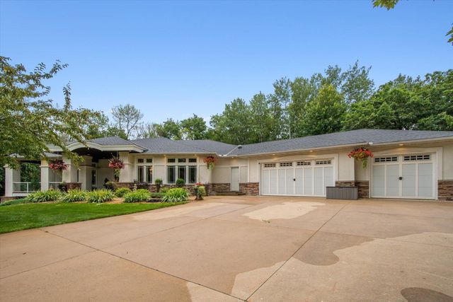 9401 Elm Ct, Prior Lake, MN 55372