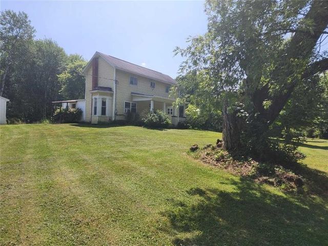 954 McNulty Rd, Volant, PA 16156