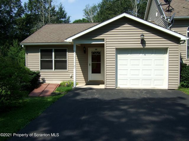 205 Knollridge Dr, Factoryville, PA 18419