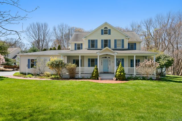 46 Pepperbox Rd, Waterford, CT 06385