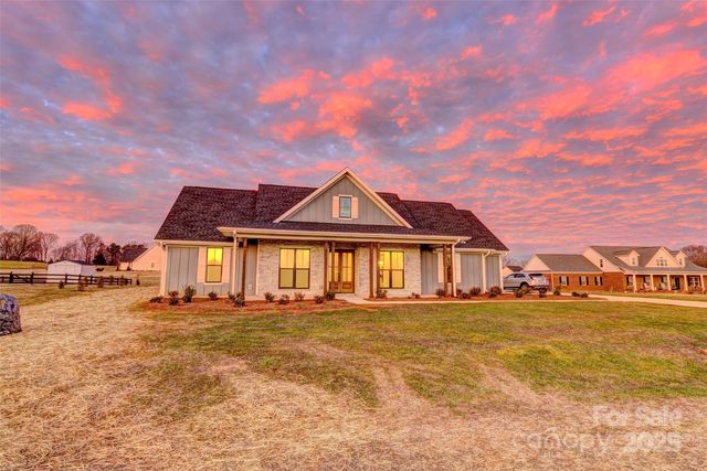 731 Kiser Rd, Bessemer City, NC 28016