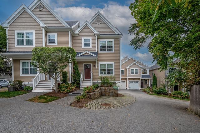 210 S  Quinsigamond Ave #2, Shrewsbury, MA 01545