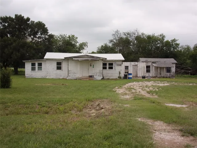 112 W  Main St, Richland Springs, TX 76871