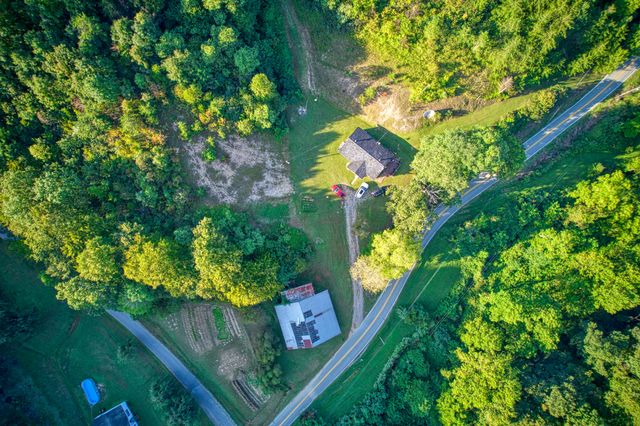 5727 Lower Sand Lick Rd, West Liberty, KY 41472