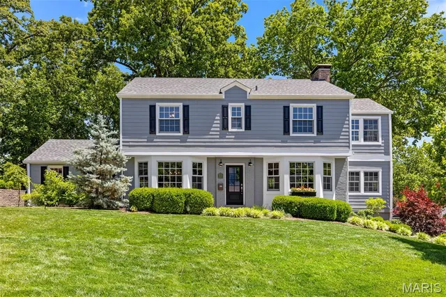 1604 Dearborn Dr, Saint Louis, MO 63122