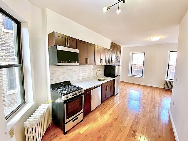 304 E  11th St   #5A, New York, NY 10003