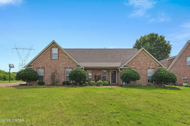 184 Fawn Ridge Dr, Jackson, TN 38305