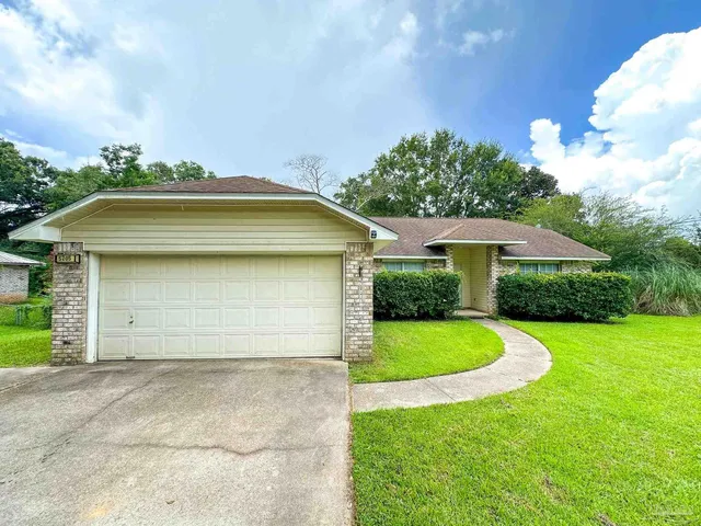 5205 Chumuckla Hwy, Pace, FL 32571