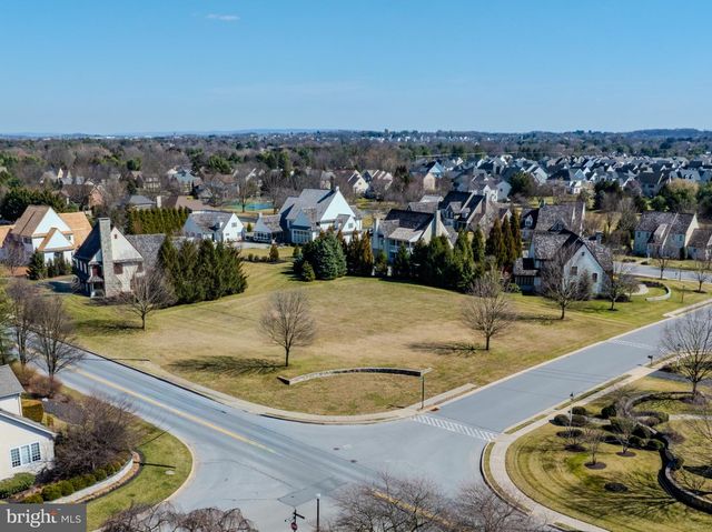 902 Bent Creek Dr, Lititz, PA 17543